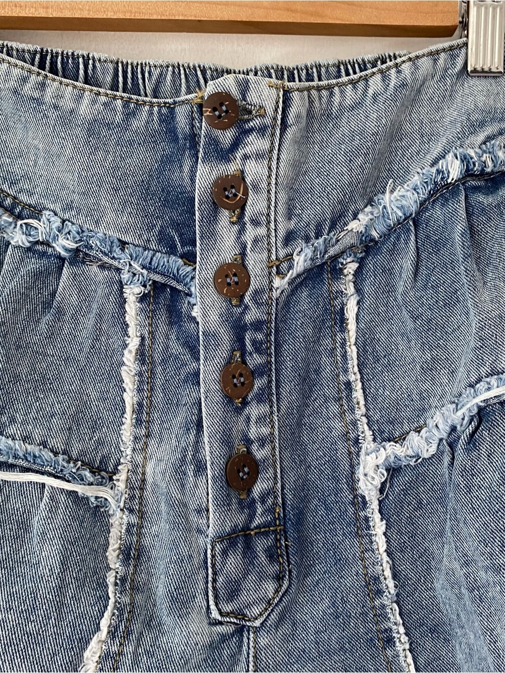 O&H OH Flirty Frills Denim Button Front Shorts size medium Boho Festival - Picture 7 of 7
